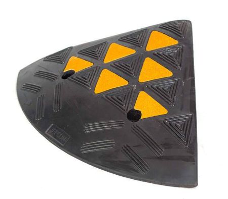 Съезд с бордюра резиновый СР-150-2 концевая часть