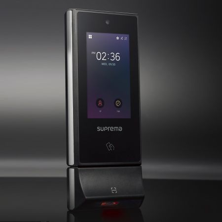 Мультиформатный терминал Suprema X-Station 2 XS2-QDPB с идентификацией по картам, смартфонам и QR кодам