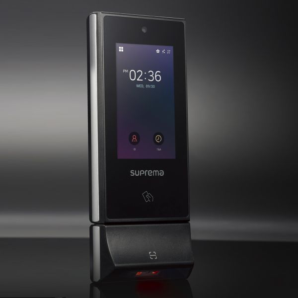 Мультиформатный терминал Suprema X-Station 2 XS2-QDPB с идентификацией по картам, смартфонам и QR кодам