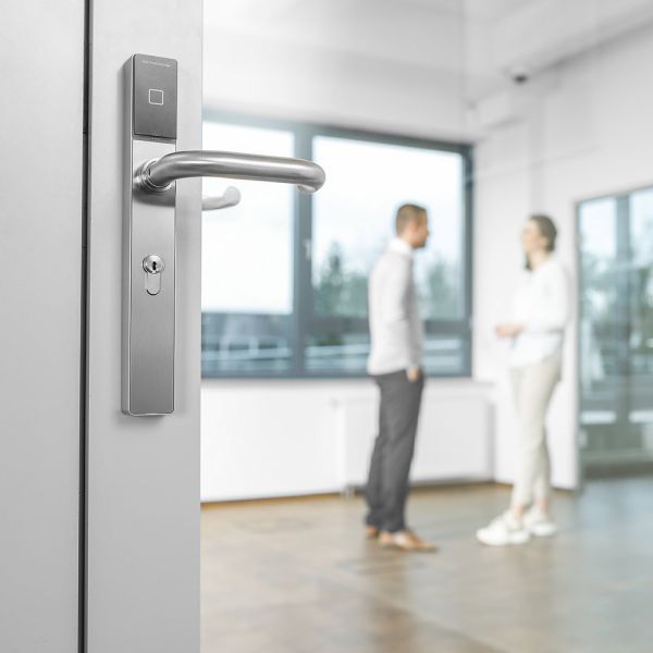 Электронный замок dormakaba c-lever pro (черный, узкий, offline, 92 мм, левый, ручки HA, шток 8 мм)