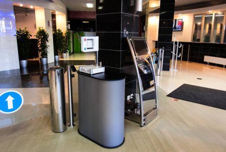 Алкорамка - устройство бесконтактного теста состояния алкогольного опьянения