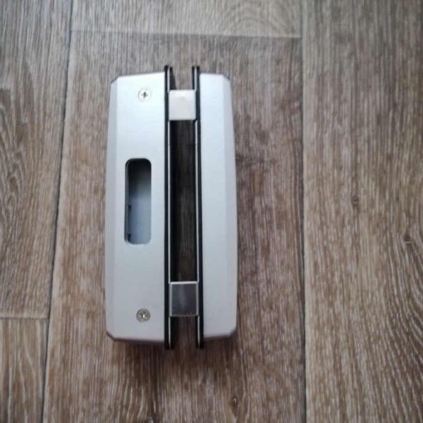 Ответная часть LocPro TD100 для замка GL725 для стеклянных распашных дверей монтажными пластинами