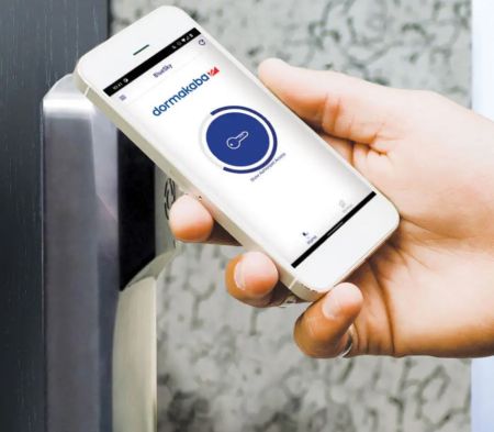 Электронный замок dormakaba Saflok RT Plus ESM, матовый хром (79PS03012EF30-626) Электронный замок dormakaba Saflok RT Plus ESM, матовый хром (79PS03012EF30-626)