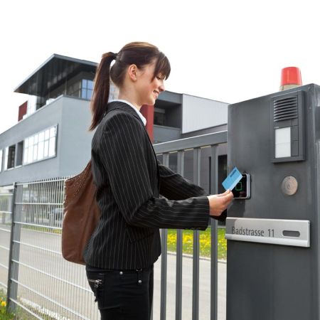 Считыватель dormakaba 9110-K5 MRD, для работы с ПО Exos