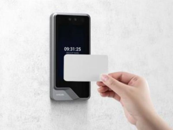 Биометрический терминал распознавания лиц Uface 5 Pro, настенный