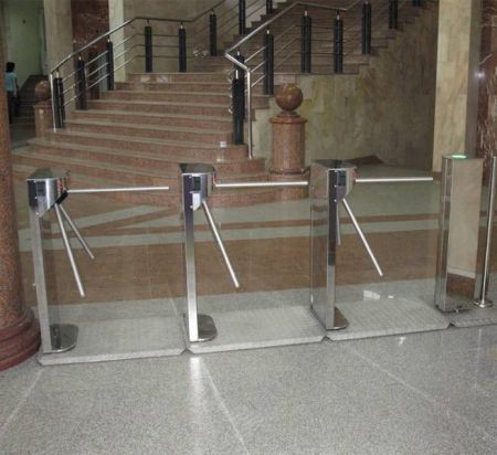 Калитка на мобильной платформе автоматическая двухсторонняя уличная Ростов-Дон АК160 НЕРЖ