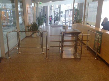 Двухпроходный роторный четырехлопастной полуростовой турникет Gotschlich Vario 1100 D-90 (6VAR11D4A)