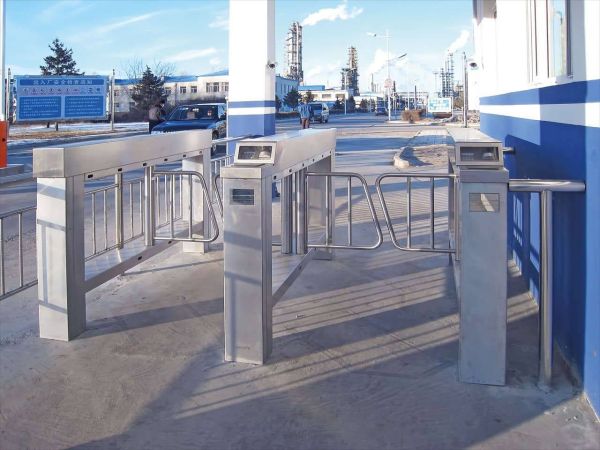 Боковой модуль распашного уличного турникета Cominfo EasyGate WN-S-1W