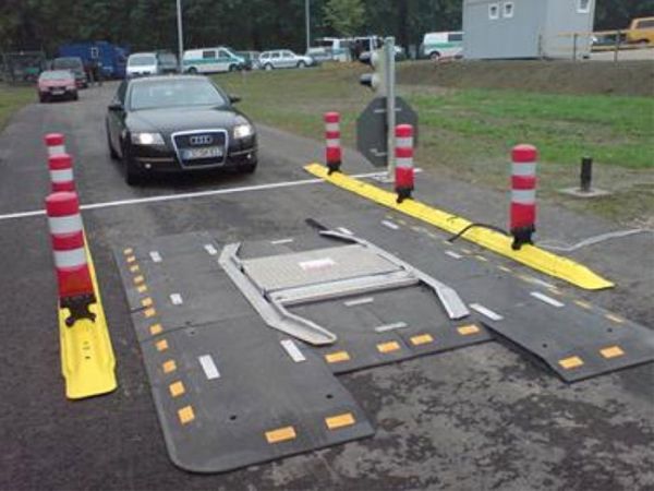 Система досмотра днища автомобилей SecuScan перемещаемая