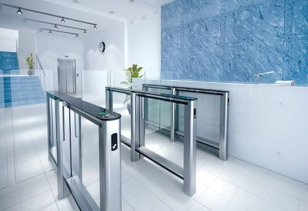 Ограждение PERCo BH06 из закаленного стекла шириной 1500 мм