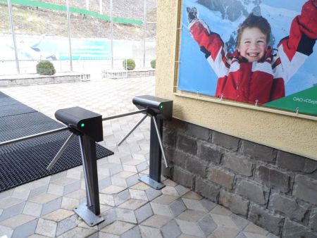 Турникет-трипод Ростов-Дон Т9М1-02 из окрашенной стали (без планок)