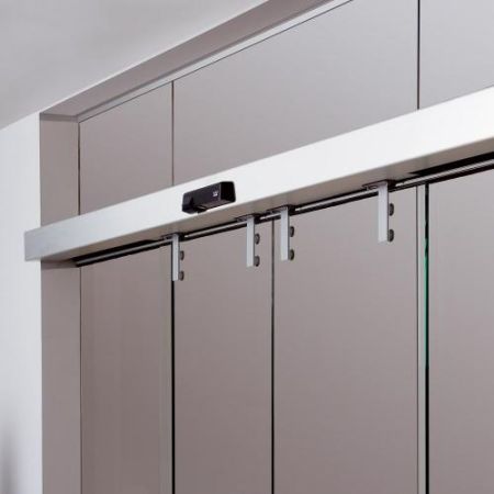 Автоматическая раздвижная дверь dormakaba ST-Flex PURE, одностворчатая