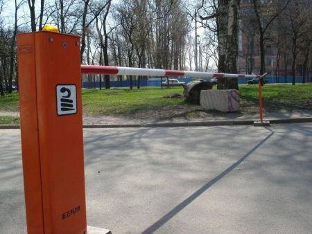 Шлагбаум автоматический Фантом Гранд-Арктик GA6000 с круглой стрелой 6 метров