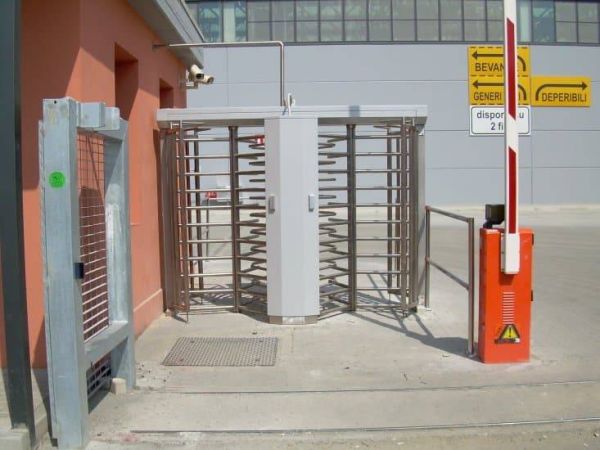 Двухпроходный полноростовой турникет Gotschlich ECCO 120 HD Stainless Двухпроходный полноростовой турникет Gotschlich ECCO 120 HD Stainless