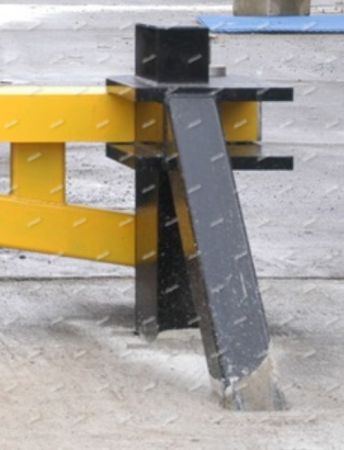 Противотаранный механический шлагбаум БУК ПТШ Р 5000Р.3С, распашной Противотаранный механический шлагбаум БУК ПТШ Р 5000Р.3С, распашной