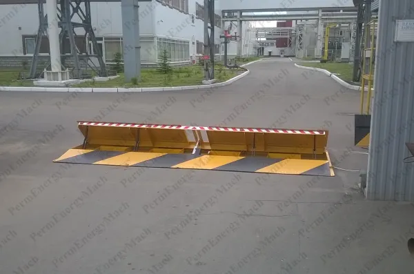 Дорожный блокиратор Скат-1500У электромеханический, накладной, с пандусами