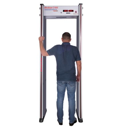 Арочный металлодетектор UltraScan C1800T с термодатчиком (ширина прохода 700 мм)
