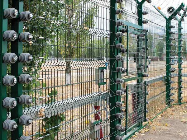 Система охраны с нелетальным электрошоковым воздействием Молния Система охраны с нелетальным электрошоковым воздействием Молния