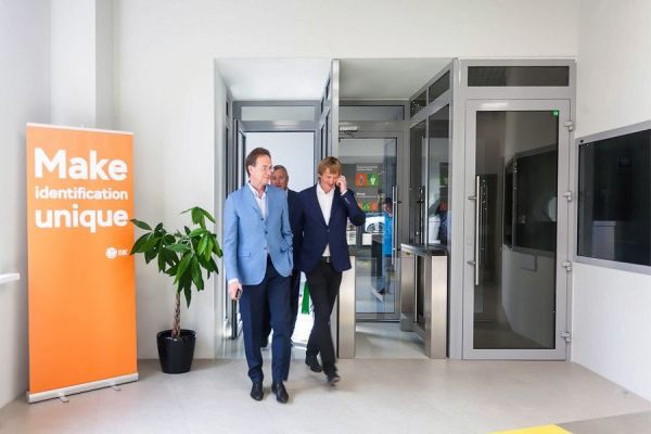 Центральный модуль распашного турникета Gotschlich Axioma DF 1025H (650 мм) (6AXI2DC)