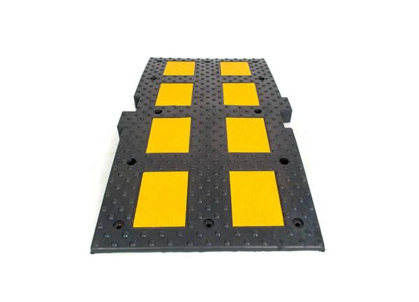 Искусственная дорожная неровность ИДН-900-1 с усиленным креплением (центральный элемент)