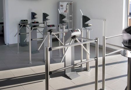 Стационарное ограждение PERCo BH02 (925мм) с заполнением Стационарное ограждение PERCo BH02 (925мм) с заполнением